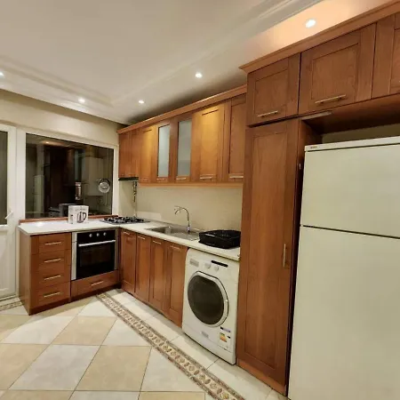 Large 4-bedroom Gem Behind Cevahir Mall, Sisli Διαμέρισμα Κωνσταντινούπολη