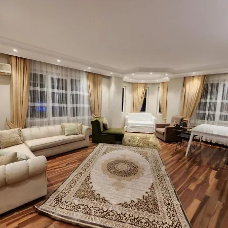Large 4-bedroom Gem Behind Cevahir Mall, Sisli Διαμέρισμα