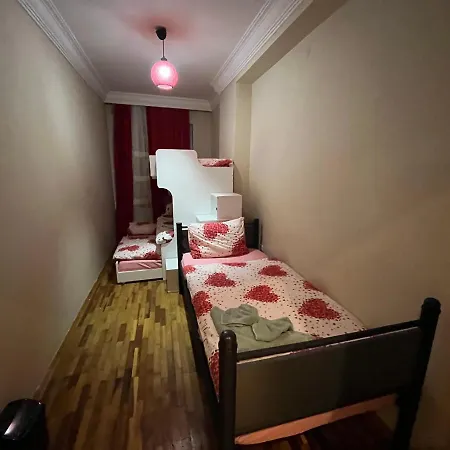 Διαμέρισμα Large 4-bedroom Gem Behind Cevahir Mall, Sisli Κωνσταντινούπολη